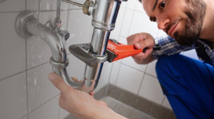 Expert burst pipe repair services in Saint Charles, ID
